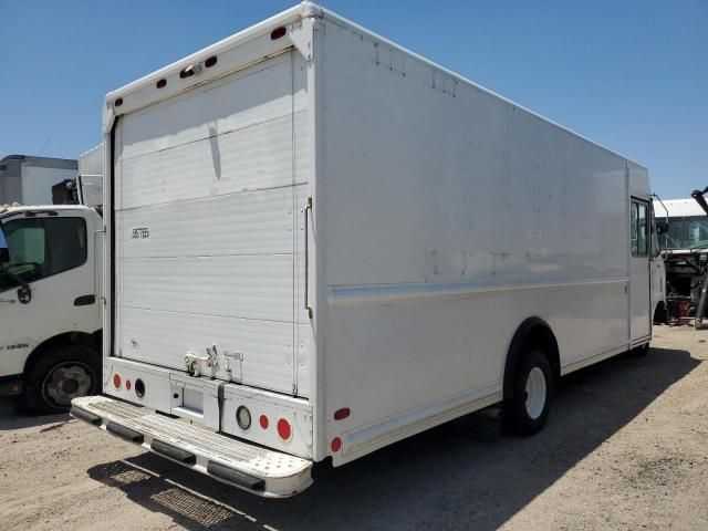 2010 Ford Econoline E450 Super Duty Commercial STR