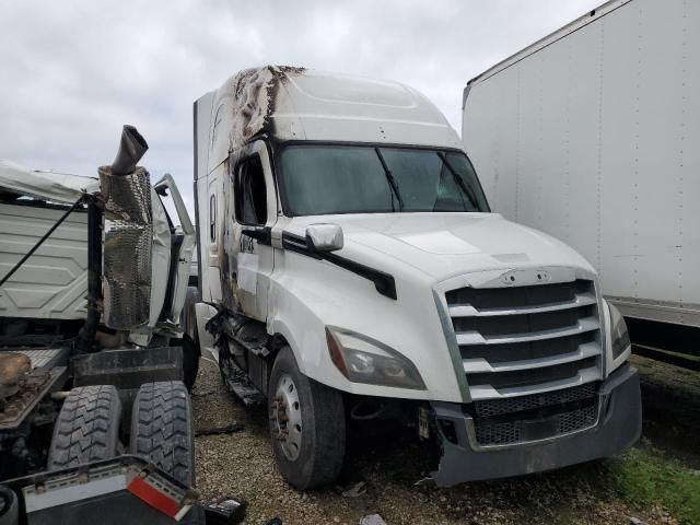 2018 Freightliner Cascadia 126 Semi Truck