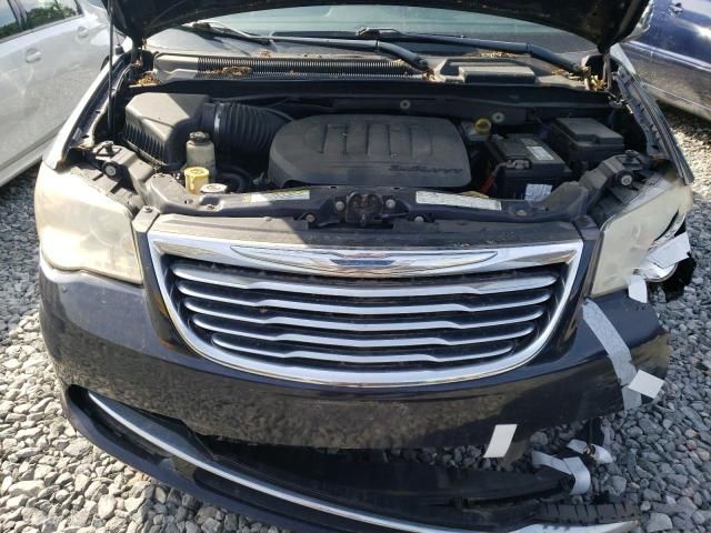 2011 Chrysler Town & Country Touring L