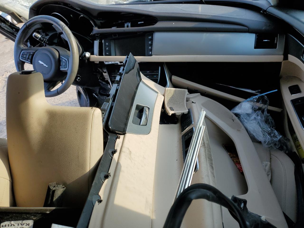 2018 Jaguar Xf Premium