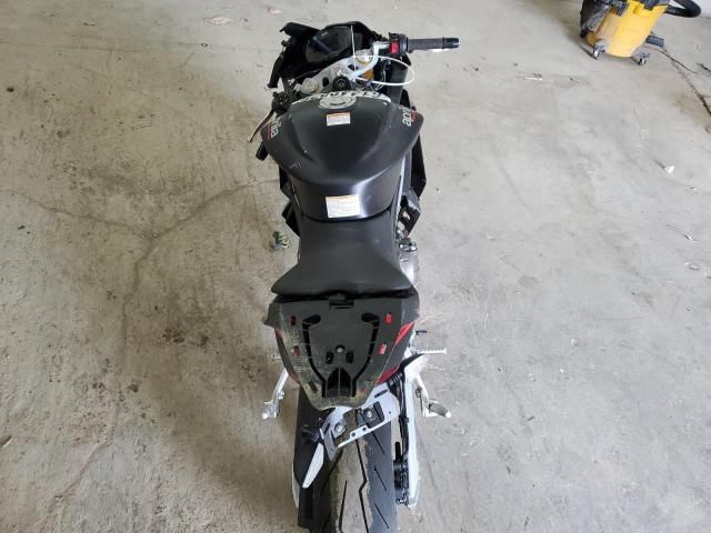 2024 Aprilia RS 660