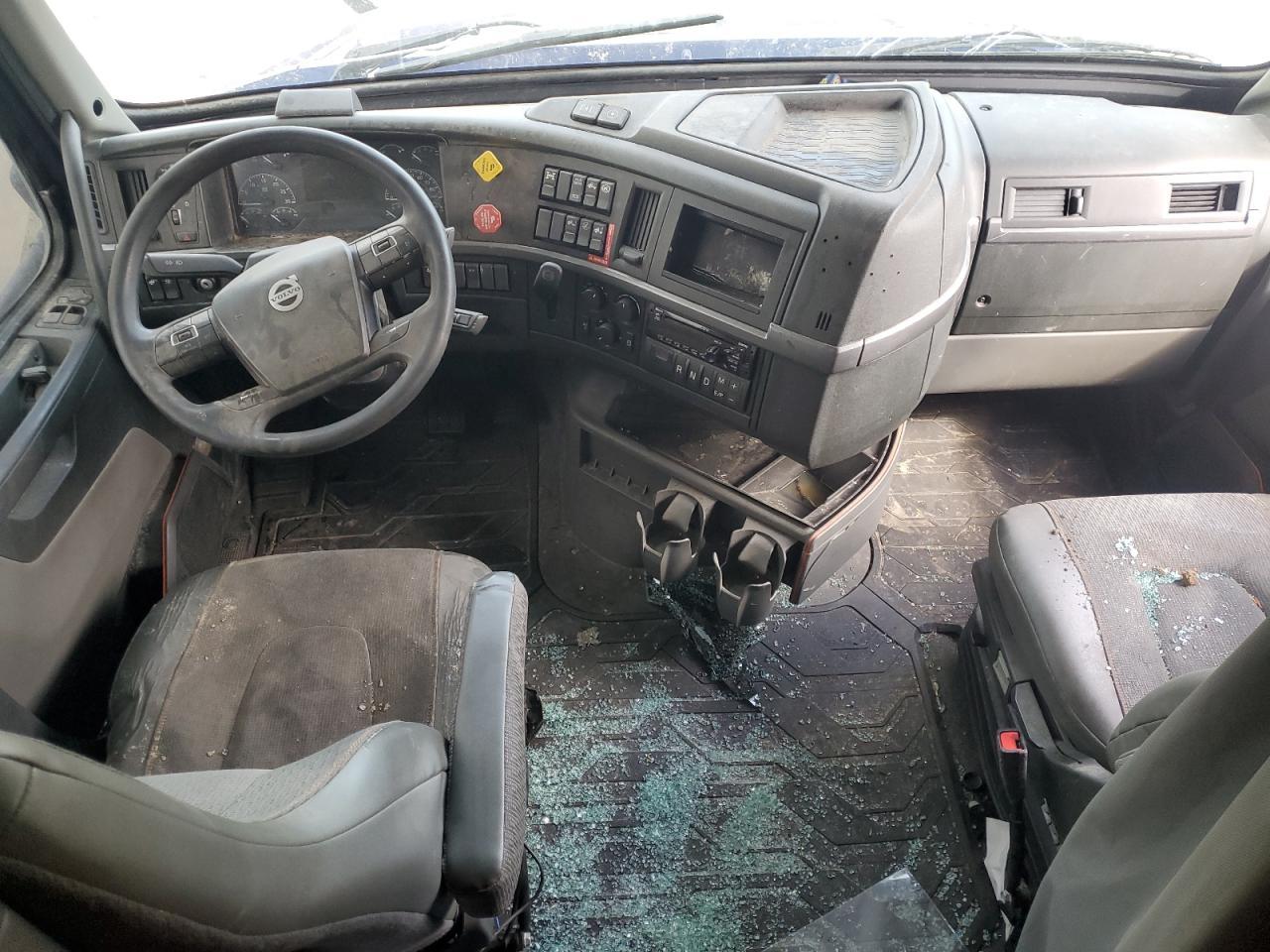 2020 Volv O VNL Semi Truck