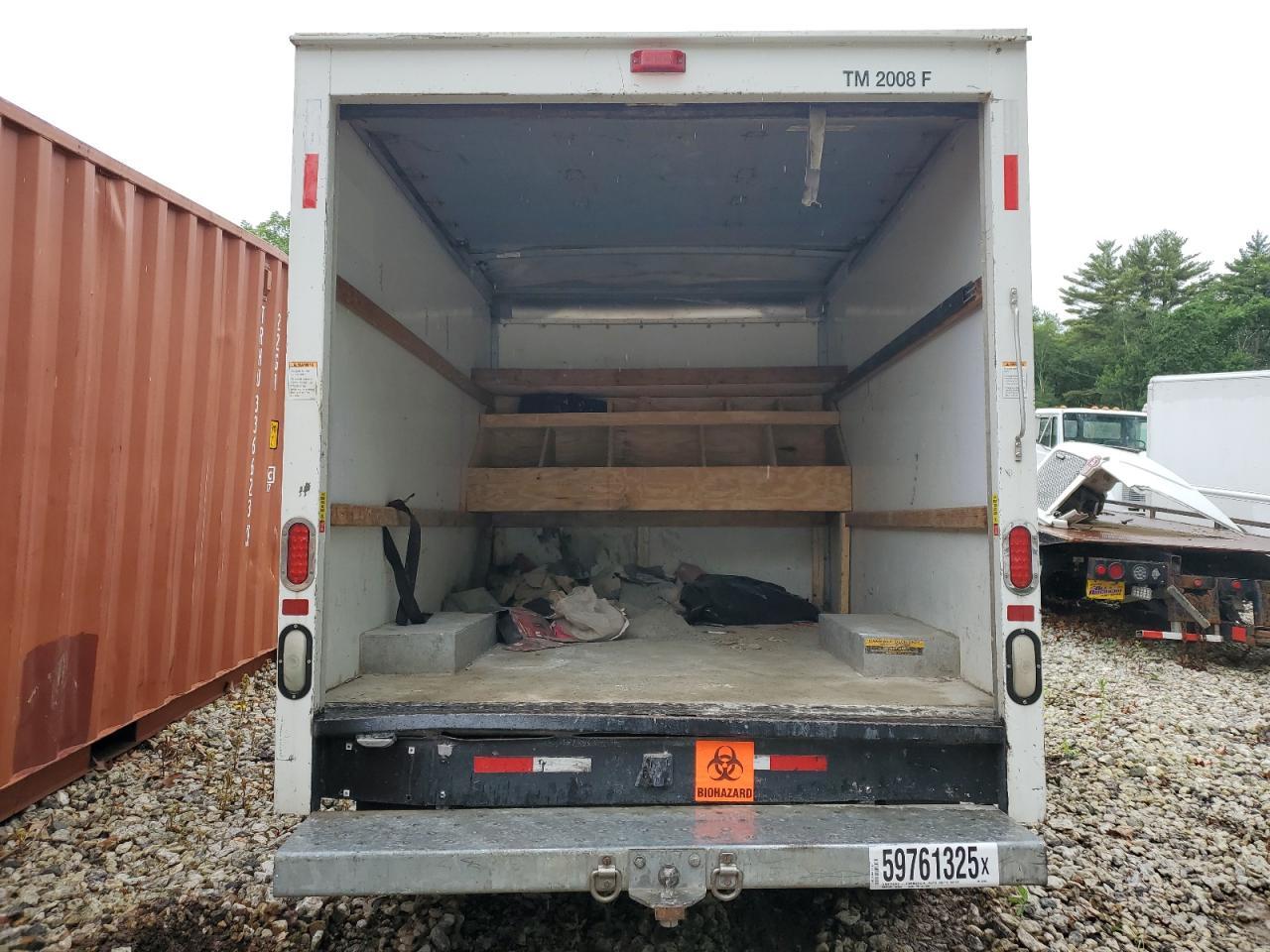 2012 GMC Savana Cutaway G3500