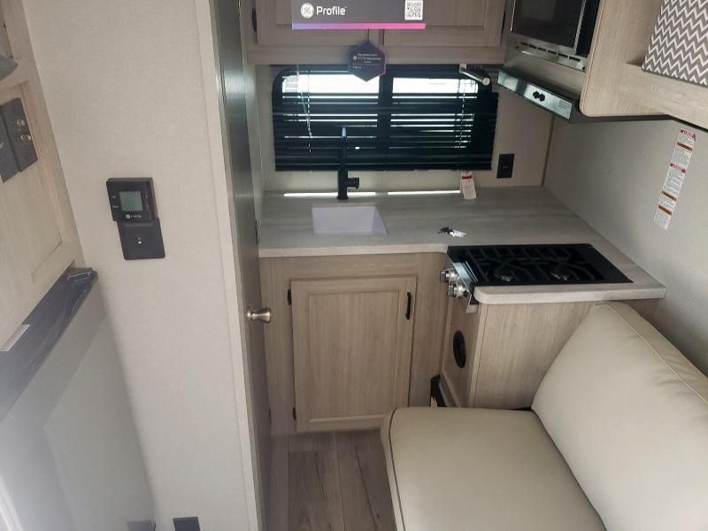 2025 Coachmen Catalina