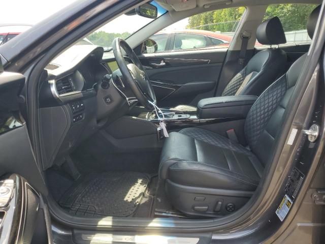 2018 KIA Cadenza Luxury