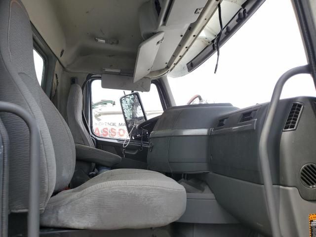 2019 Volvo Vnr Semi Truck