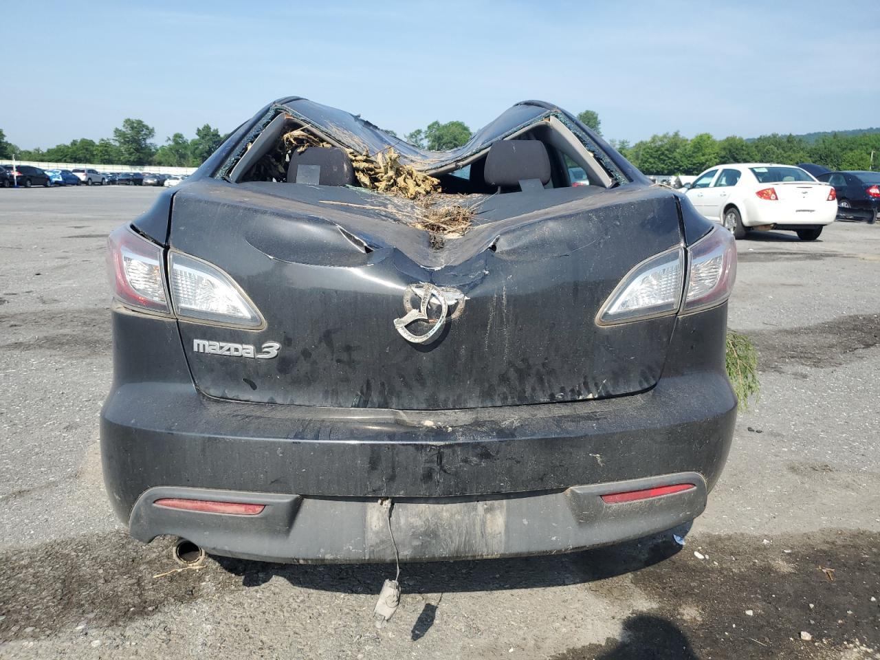 2011 Mazda 3 I
