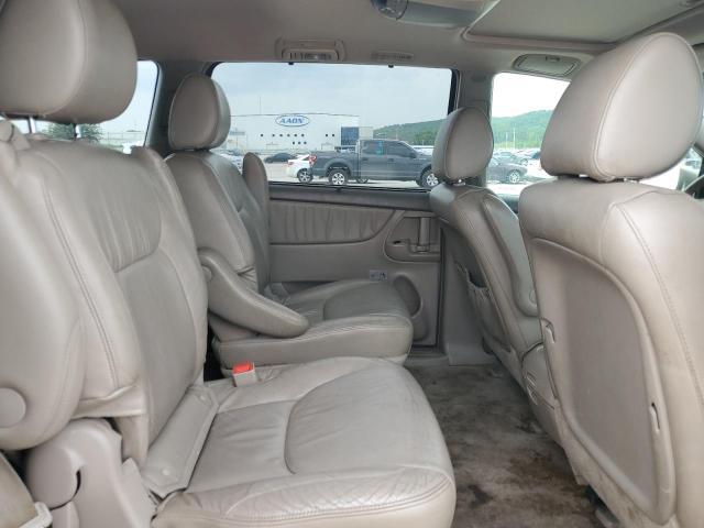 2010 Toyota Sienna xle