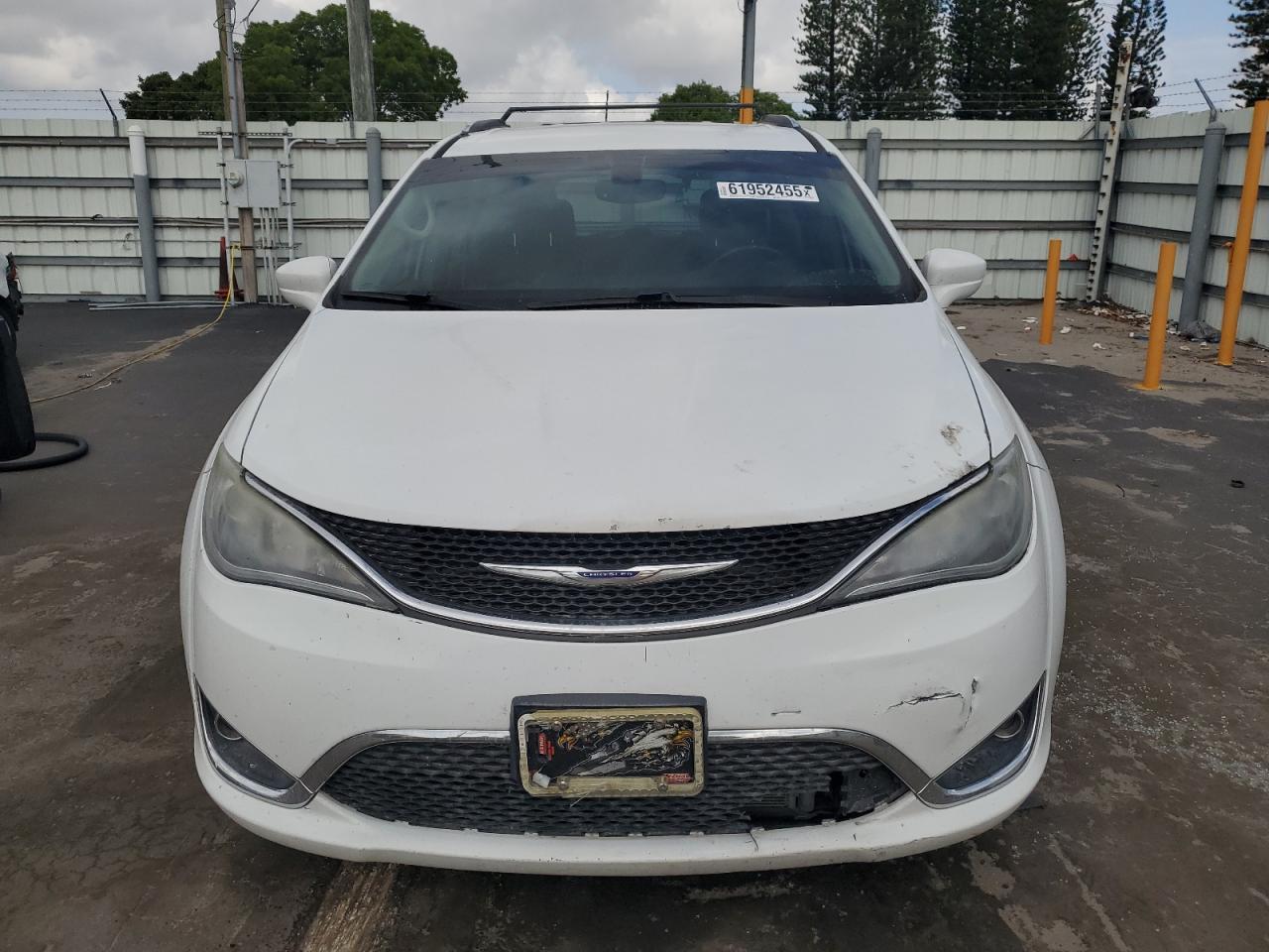 2019 Chrysler Pacifica Touring l