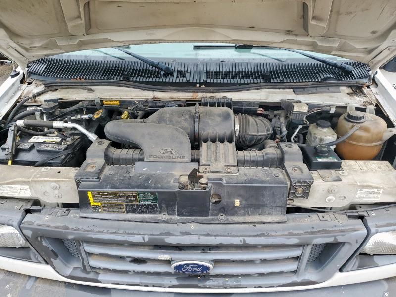2006 Ford Econoline E450 Super Duty Cutaway Van