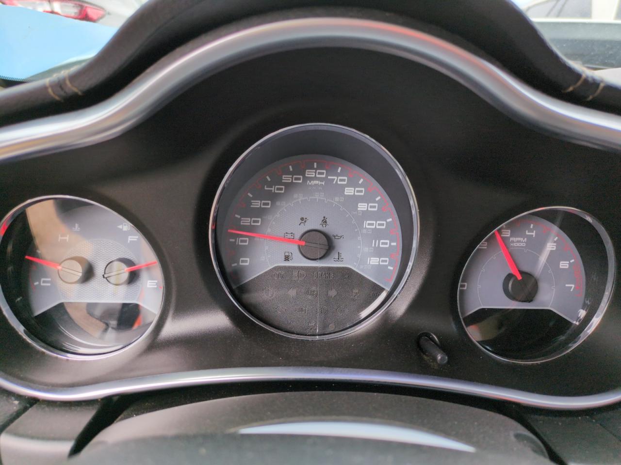 2014 Dodge Avenger se