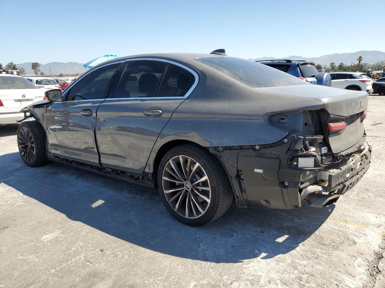 2022 BMW 530 i