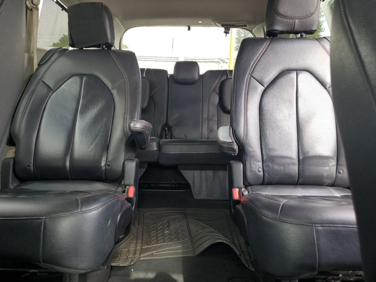 2019 Chrysler Pacifica Touring l