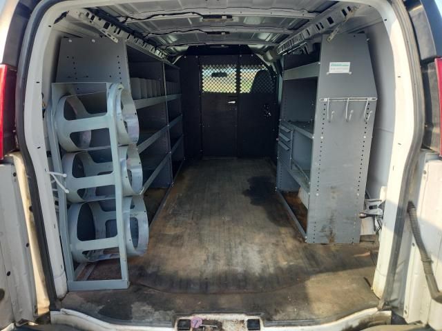2020 Chevrolet Express G2500