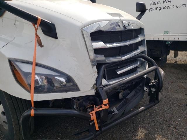 2019 Freightliner Cascadia 126