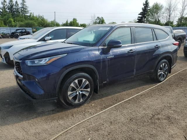 2021 Toyota Highlander Hybrid XLE