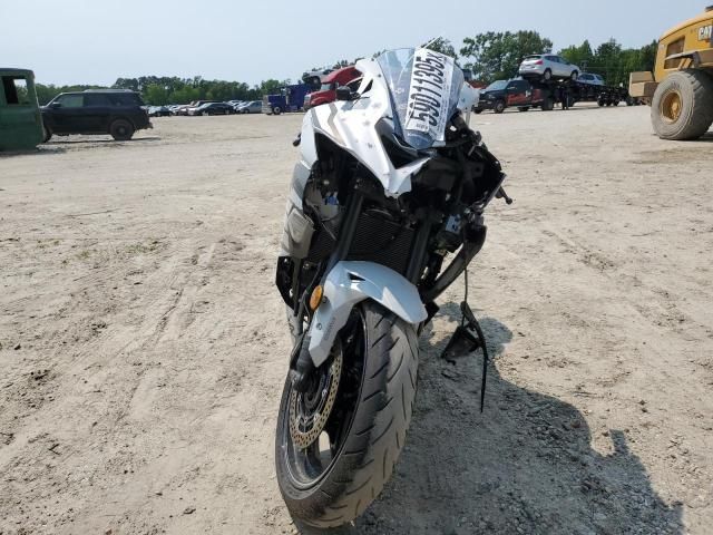 2025 Kawasaki ZX400 S