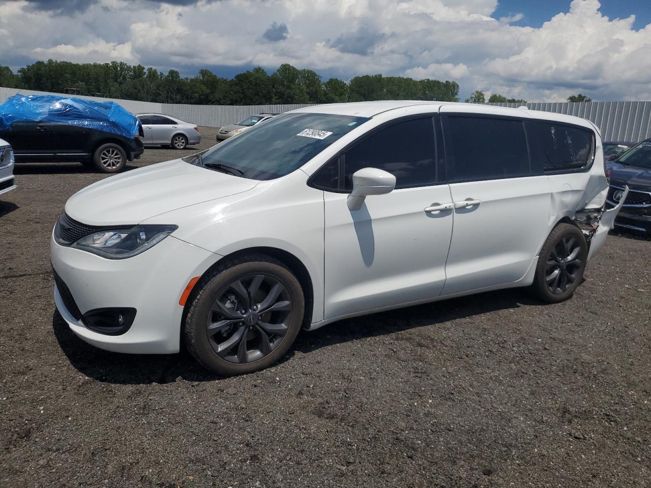 2020 Chrysler Pacifica Touring