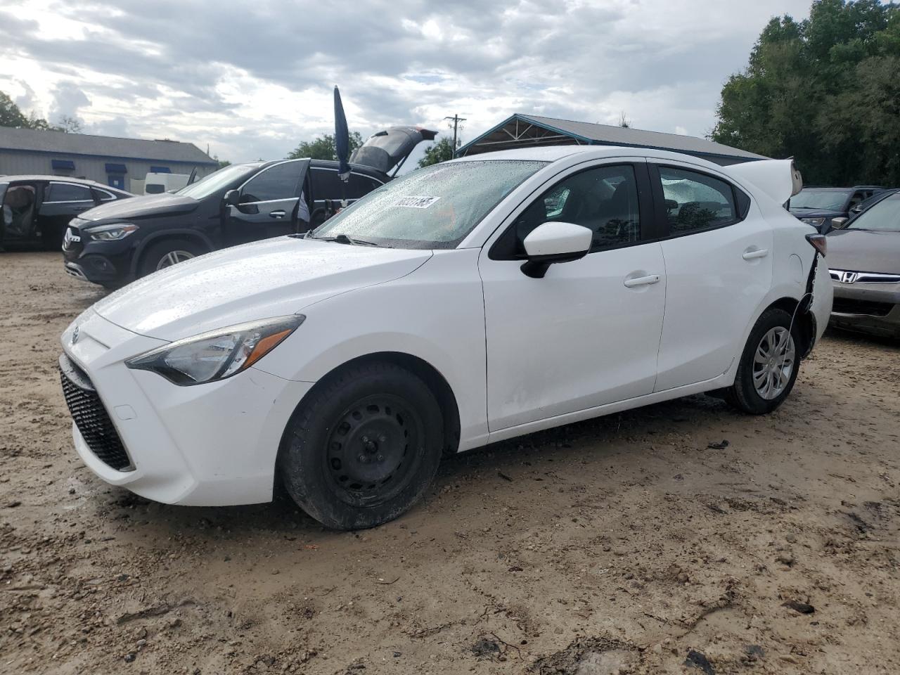 2019 Toyota Yaris l