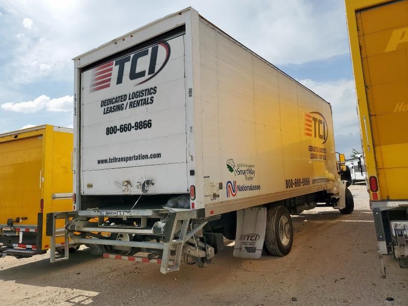 2019 Freightliner Business Class M2 BOX Truck