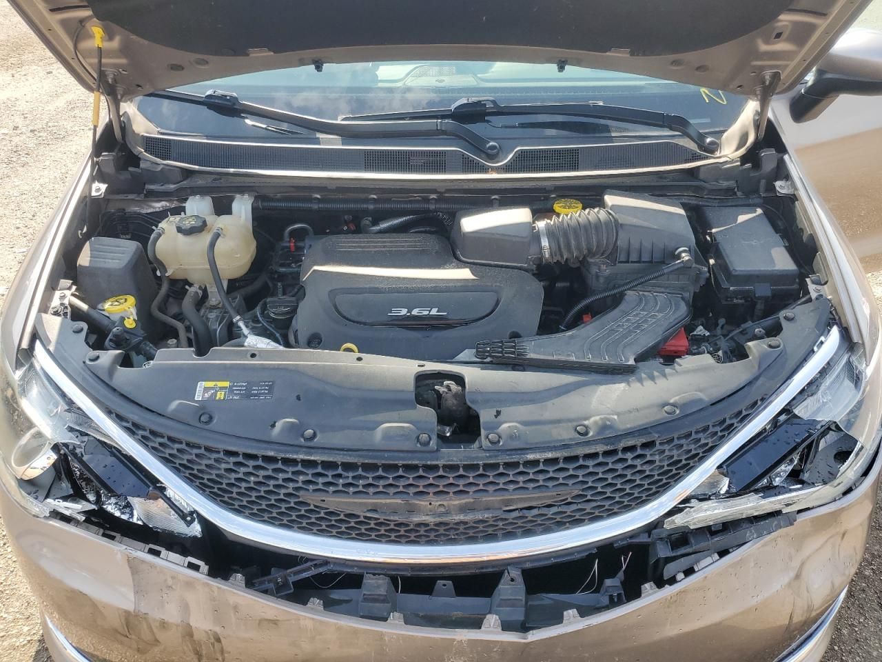 2017 Chrysler Pacifica Touring l