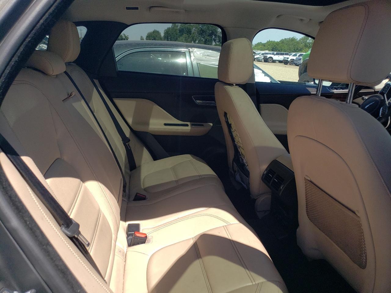 2018 Jaguar F-pace Prestige