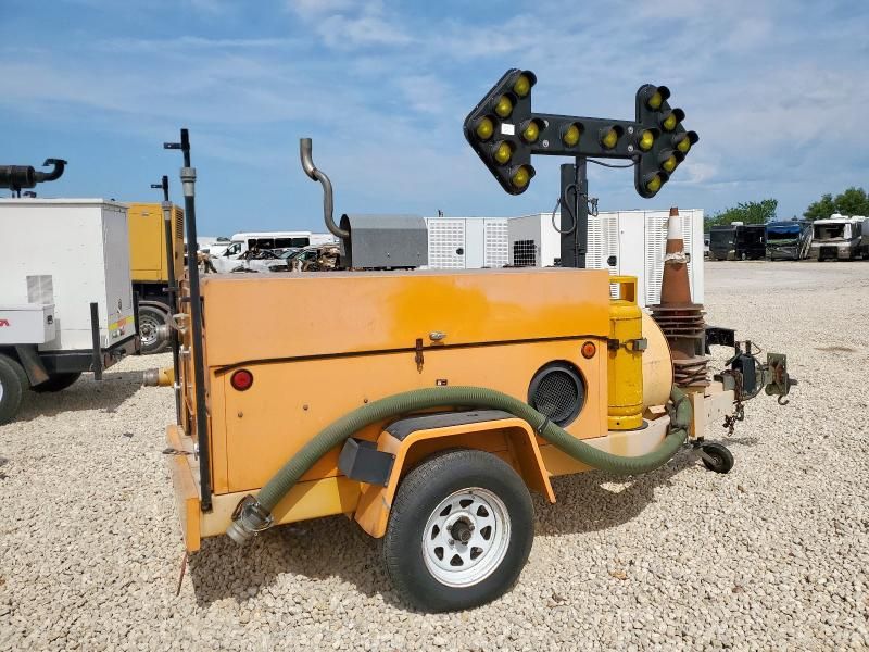 2001 Team Fenex Manhole Support Trailer