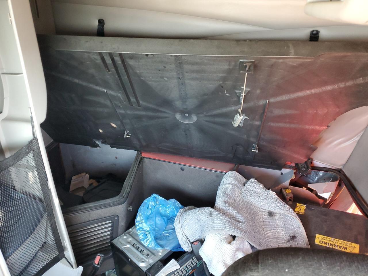 2006 Volv O VNL Semi Truck