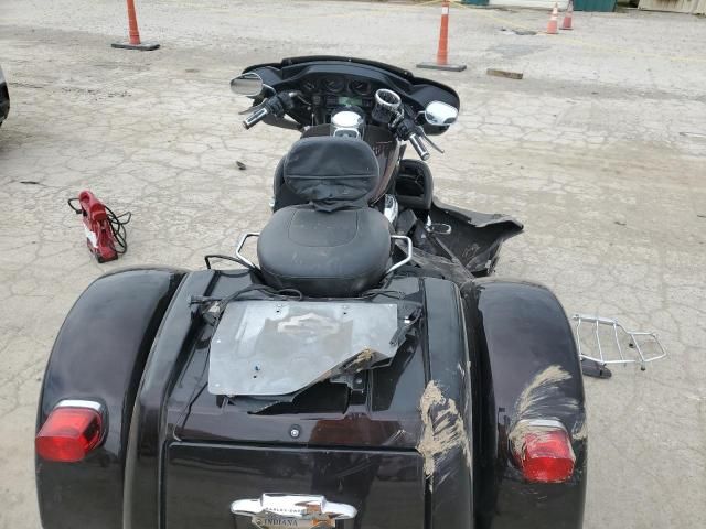 2011 Harley-Davidson Flhtcutg