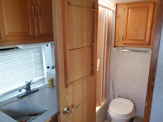 2004 Wino 2004 Ford Econoline E350 Super Duty Cutaway Van