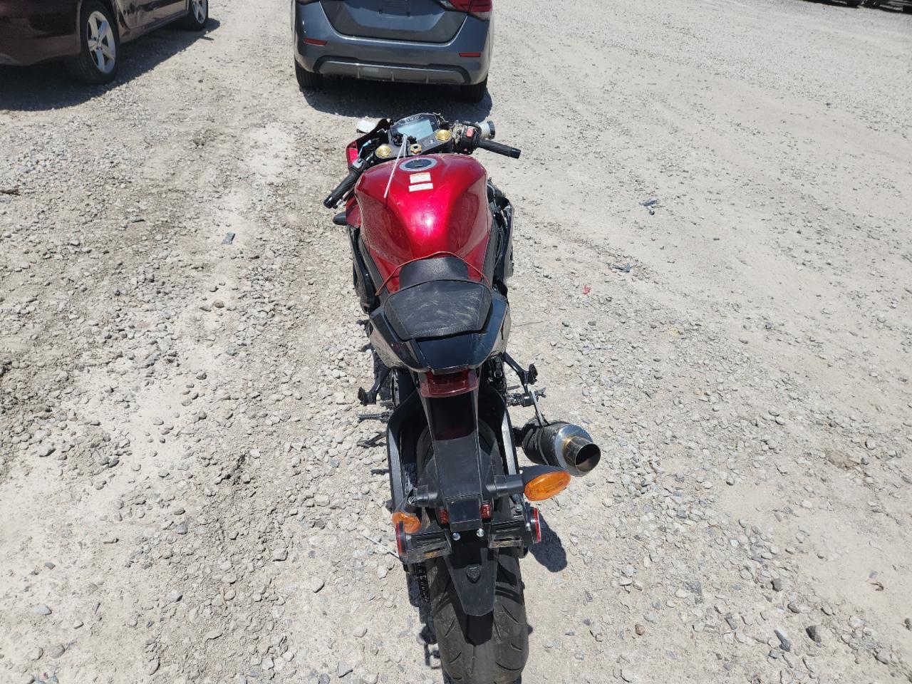 2025 Suzuki GSX-R1000
