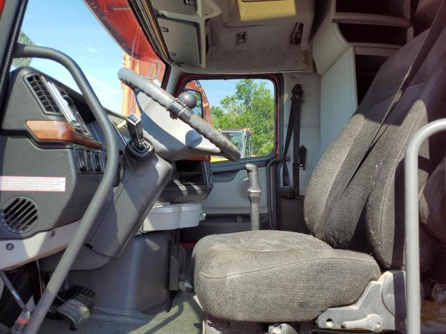 2006 Volv O VNL Semi Truck