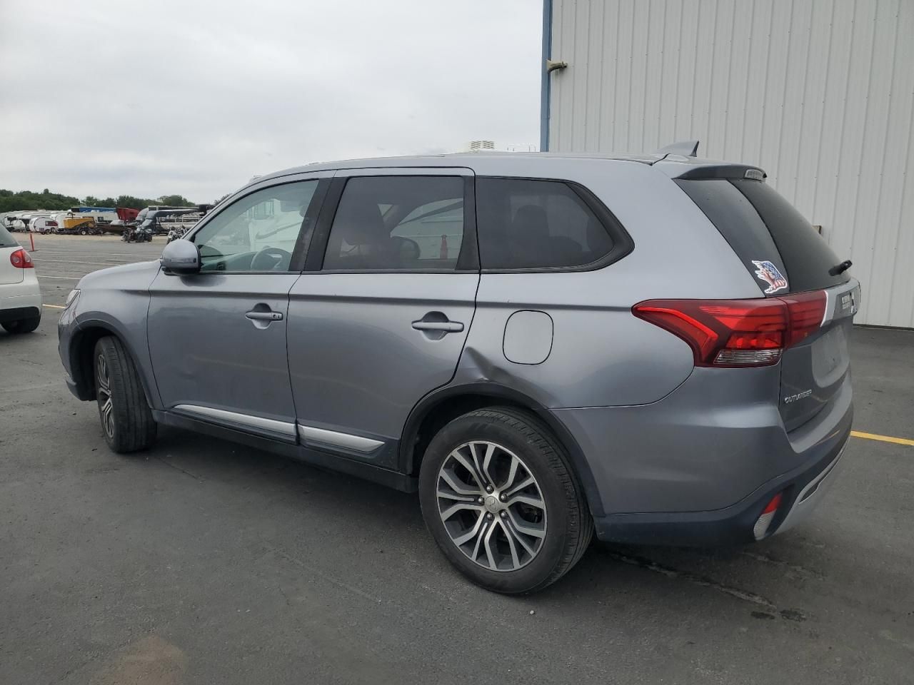 2020 Mitsubishi Outlander se