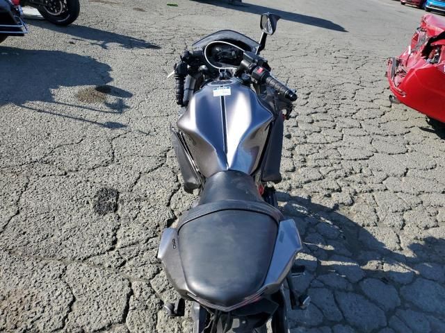 2021 Kawasaki EX650 M