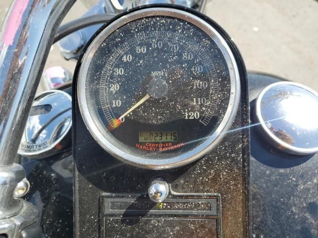 2004 Harley-Davidson Fxstbi