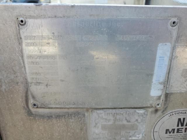1999 Featherlite Mfg Inc 1999 Featherlite Fiber Optic Splicing Trailer