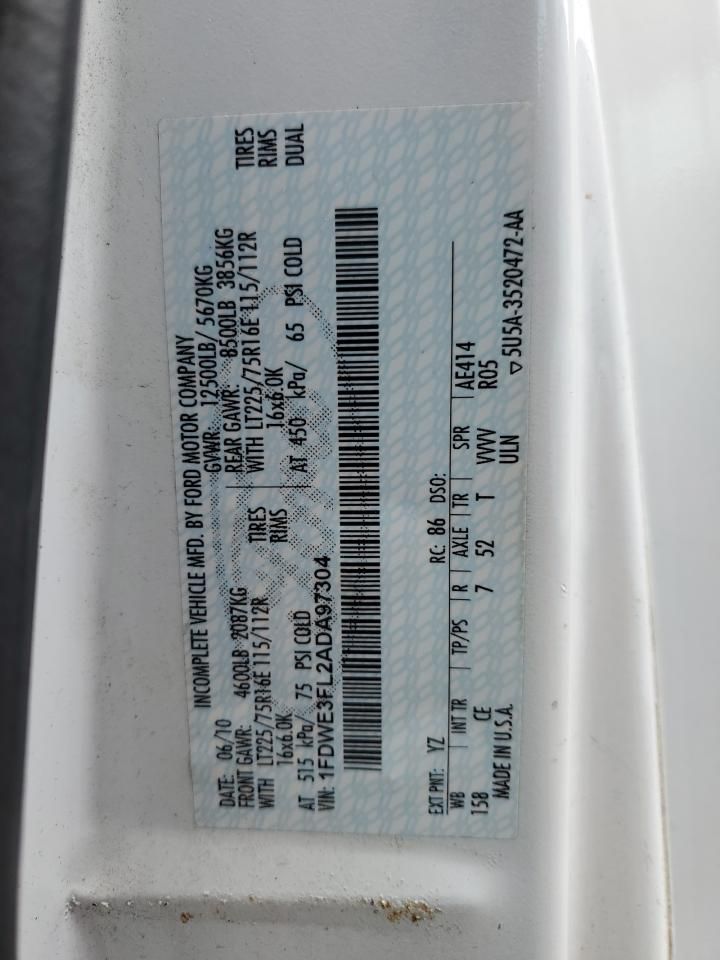 2010 Ford Econoline E350 Super Duty Cutaway Van