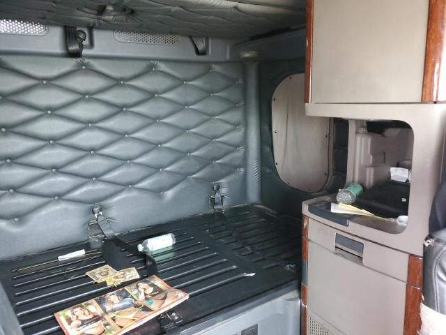 2013 Freightliner Cascadia 125