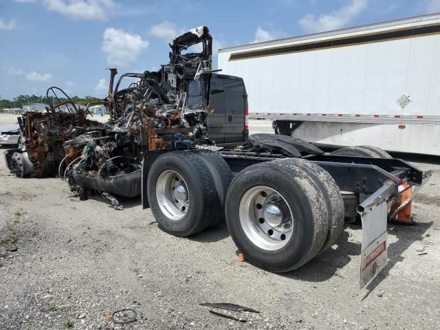 2015 Kenworth Construction T680