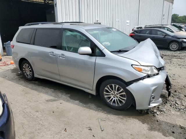 2020 Toyota Sienna xle