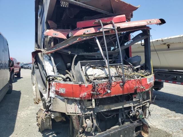 2010 American La France Condor Refuse Truck