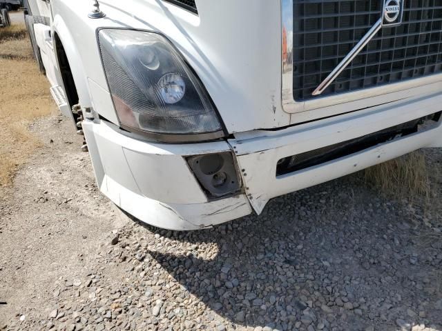 2011 Volvo VN VNL