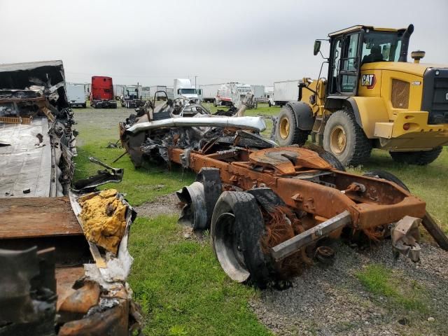 2014 Peterbilt 389 Semi Truck