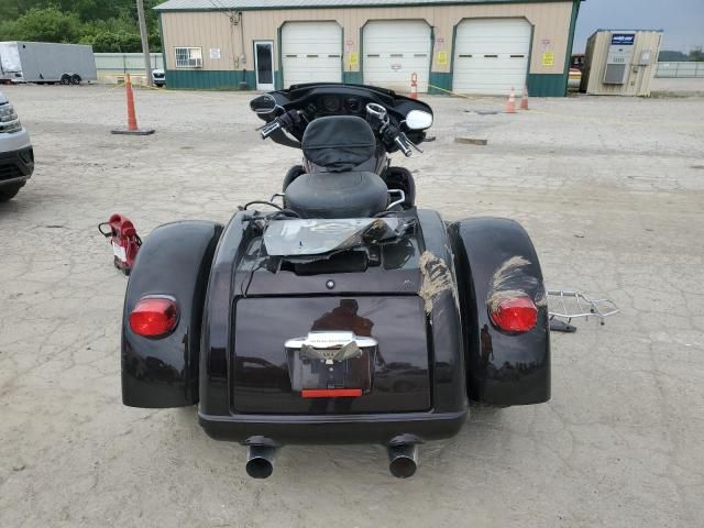 2011 Harley-Davidson Flhtcutg