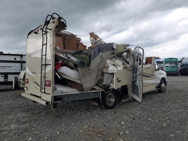 2018 Ford Econoline E450 Super Duty Cutaway Van