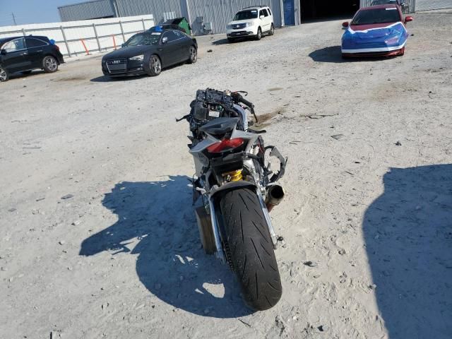 2016 Aprilia RSV4 RF