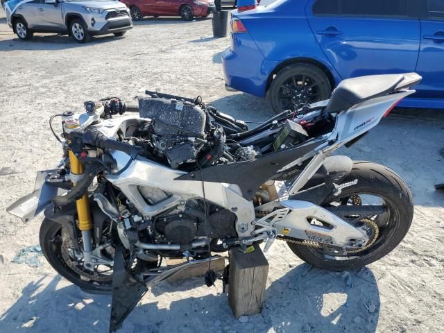 2016 Aprilia RSV4 RF