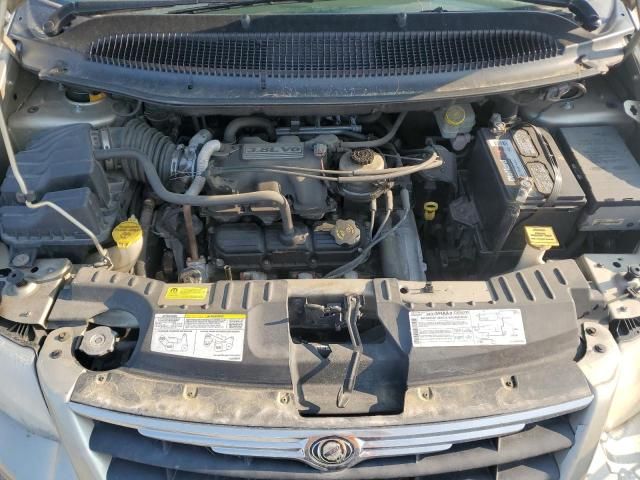 2005 Chrysler Town & Country Touring