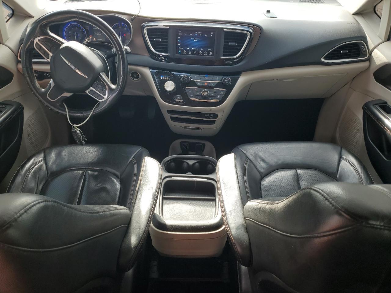 2019 Chrysler Pacifica Touring l