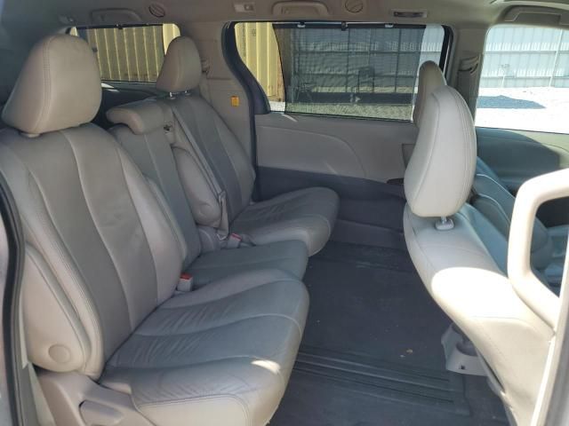 2013 Toyota Sienna XLE